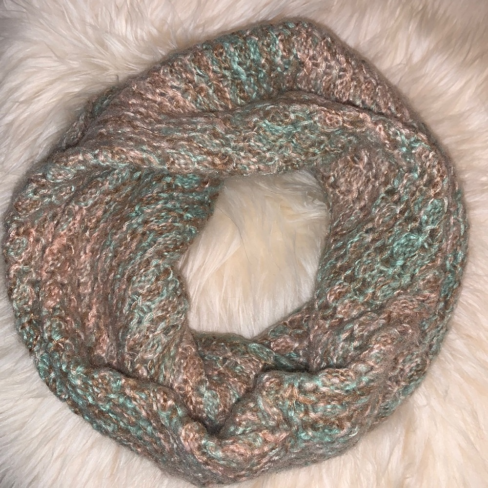 Funnel scarf